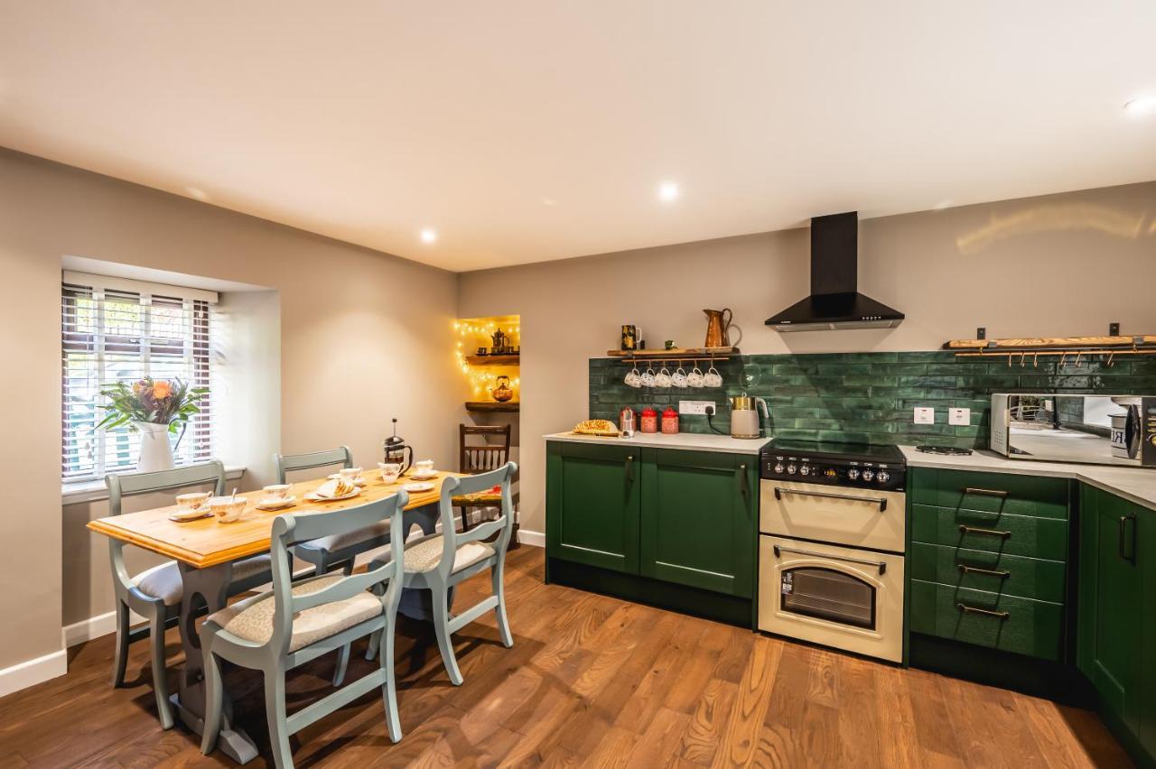 Luxury Cottage With Mountain View'S Cononbridge Exteriér fotografie